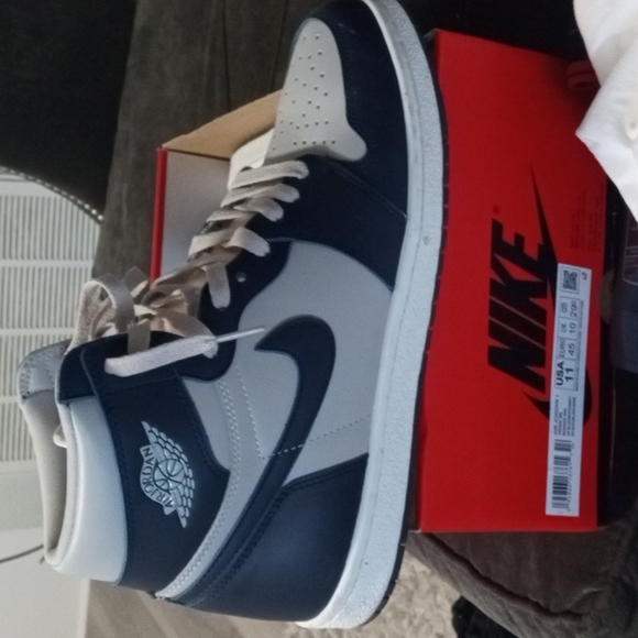 Navy blue and gray Jordan 1s - Picture 2 of 2